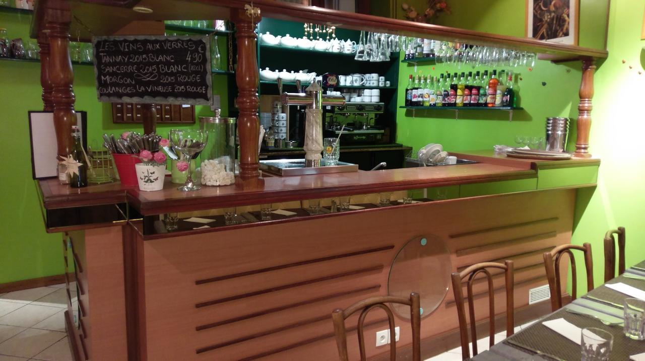Logis De L'Europe Restaurant Le Cepage Ξενοδοχείο Corbigny Εξωτερικό φωτογραφία