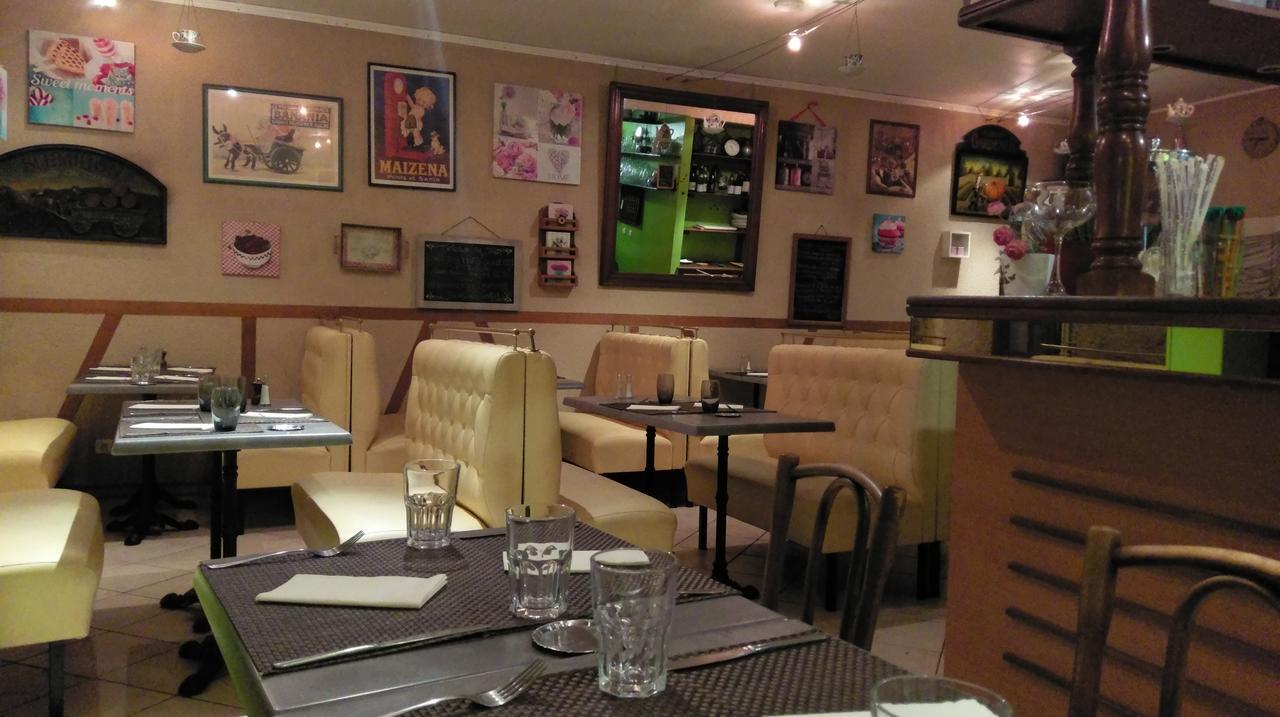 Logis De L'Europe Restaurant Le Cepage Ξενοδοχείο Corbigny Εξωτερικό φωτογραφία
